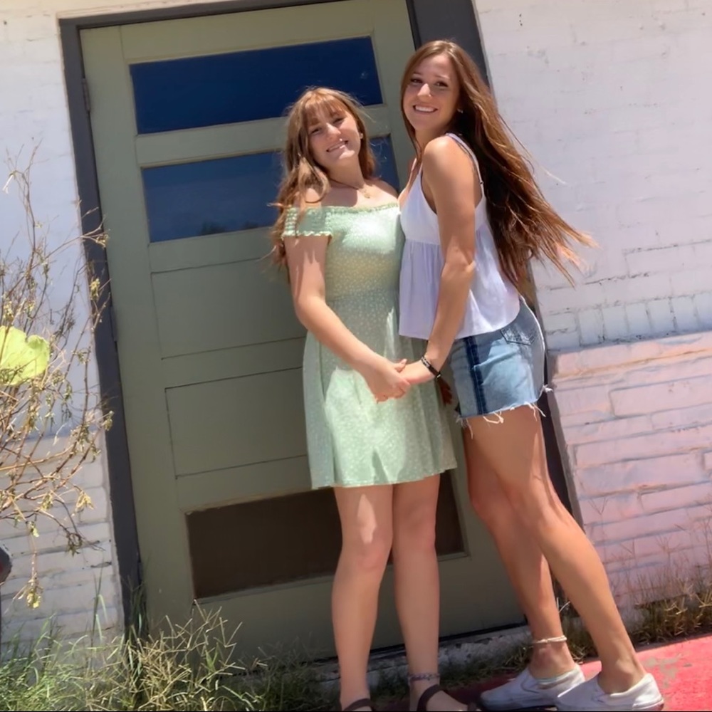 Meet your Posher, Maddy & lili